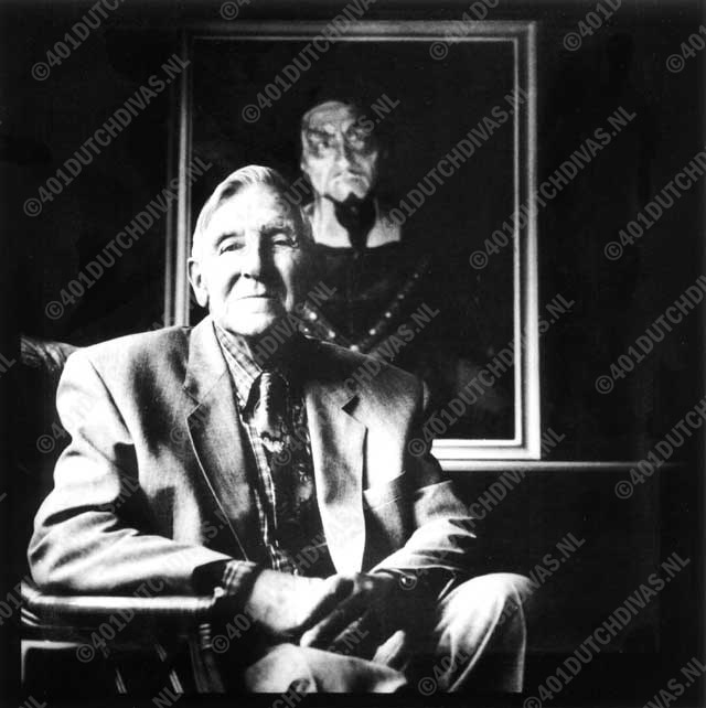 Eén van de latere foto's van Cornelis Schell, thuis voor het schilderij dat van hem gemaakt werd na zijn 50e optreden als Mephisto in Gounod's Faust Eén van de latere foto's van Cornelis Schell, thuis voor het schilderij dat van hem gemaakt werd na zijn 50e optreden als Mephisto in Gounod's Faust