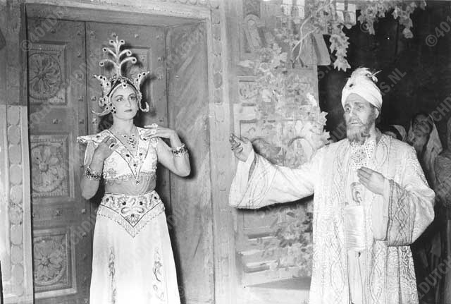 Lucy Tilly en Cornelis Schell in Lakmé Lucy Tilly en Cornelis Schell in Lakmé