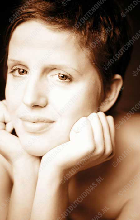 Cora Burggraaf, mezzosopraan(foto Marco Borggreve) Cora Burggraaf, mezzosopraan(foto Marco Borggreve)