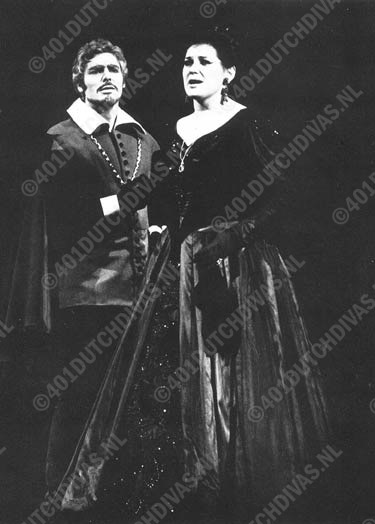 Antoinette Tiemesssen als Donna Anna in Mozart's Don Giovanni en Eric Tappy als Don Ottavio, 1969