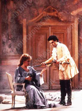 Charlotte Margiono In Le Nozze di Figaro, Hamburg, 1992 (met Lucio Gallo) Charlotte Margiono In Le Nozze di Figaro, Hamburg, 1992 (met Lucio Gallo)